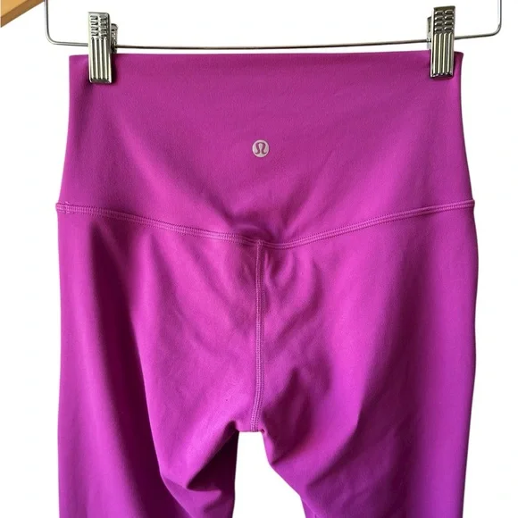Lululemon Athletica Cropped Leggings - Picture 4 of 7